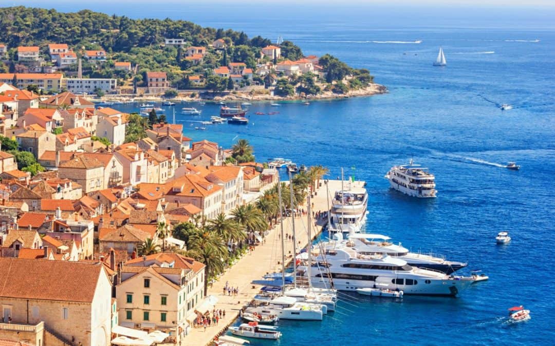 Koliko košta najam vile na Hvaru i što utječe na cijenu